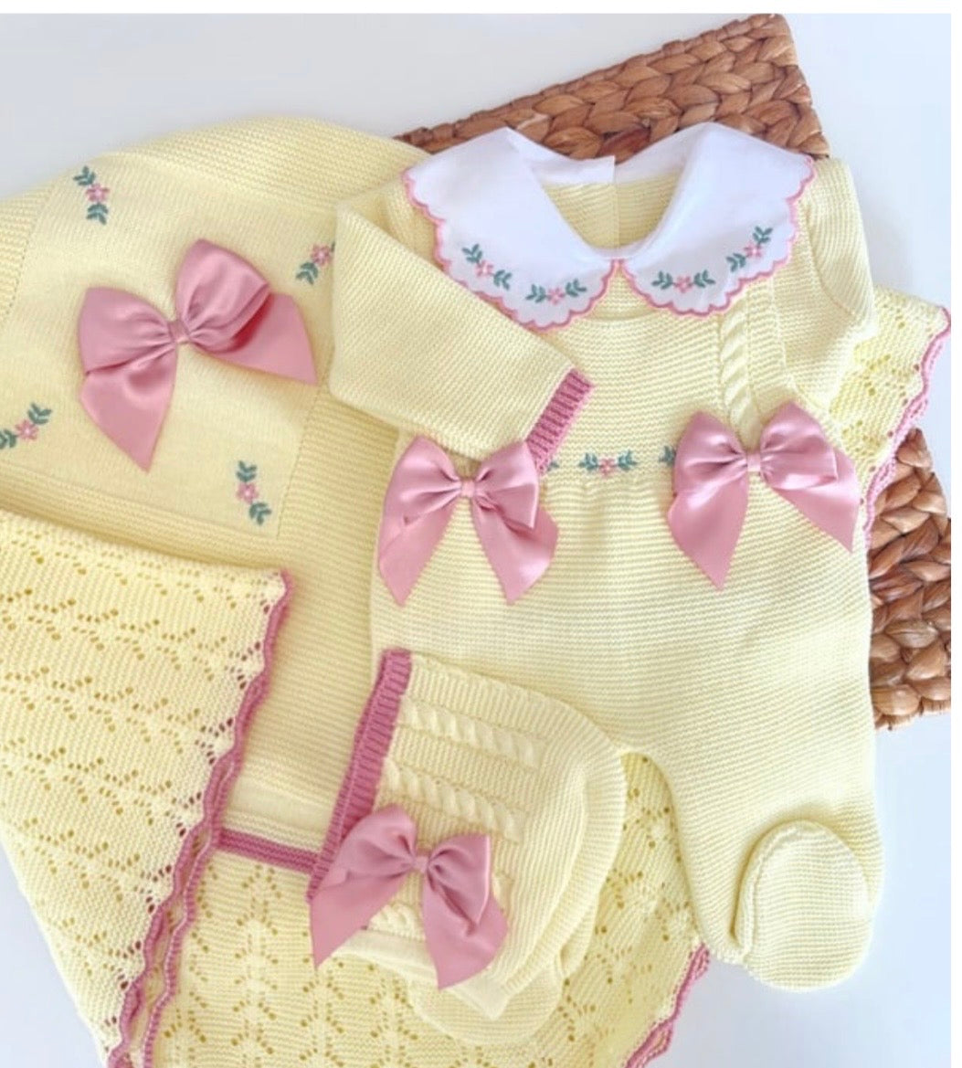 Set flores Amarillo Rosa viejo