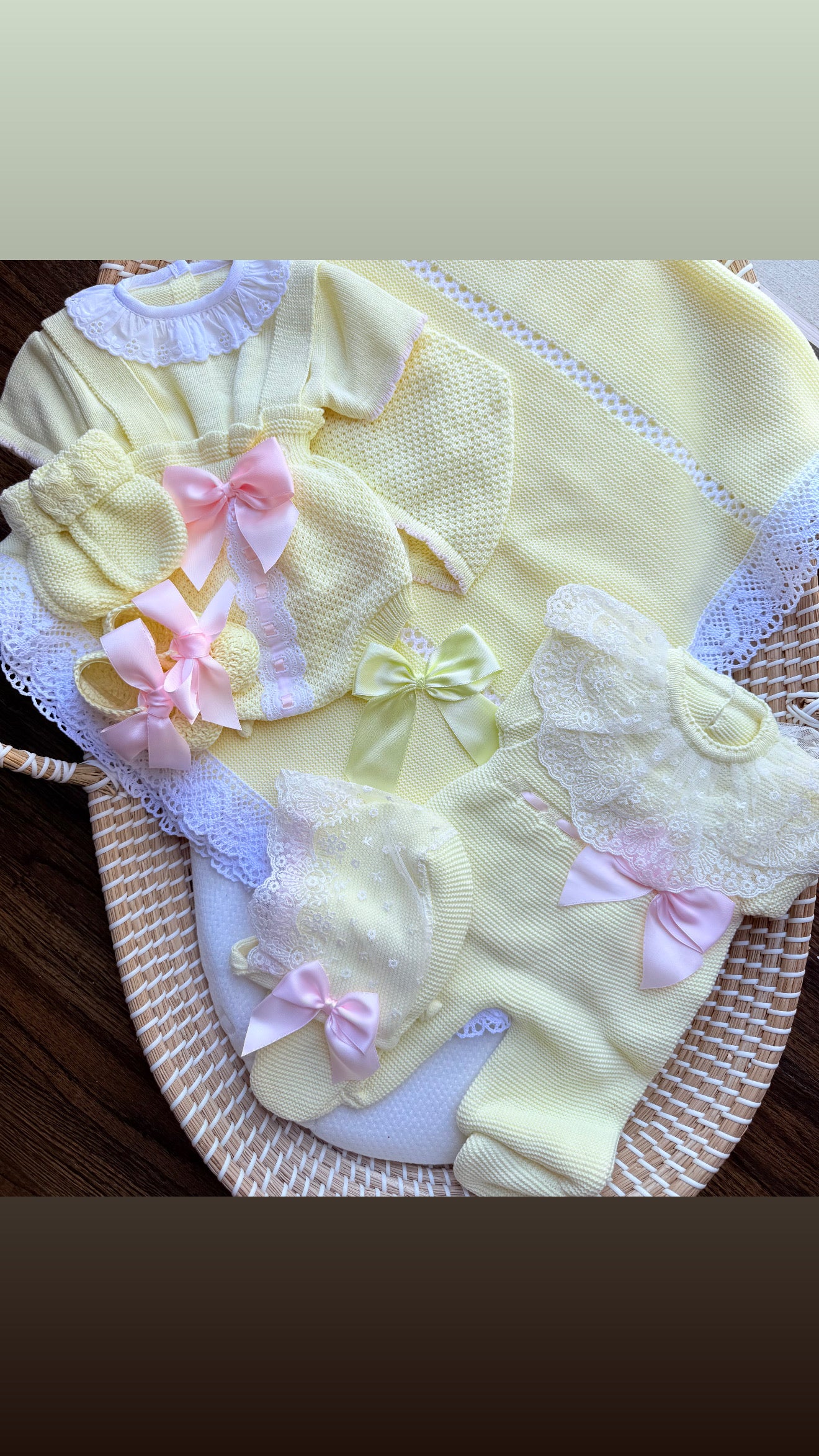 Ajuar de Nacimiento Deluxe Amarillo